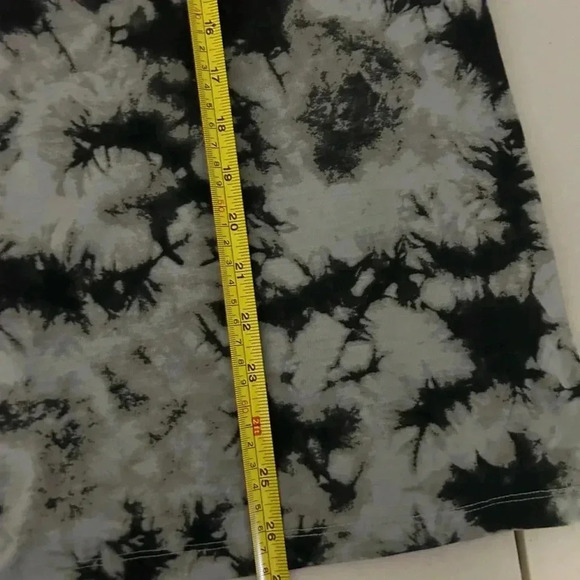 Women’s Reverse Tie Dye T Shirt Size 2XL (see pictures for measurements) - Picture 4 of 5